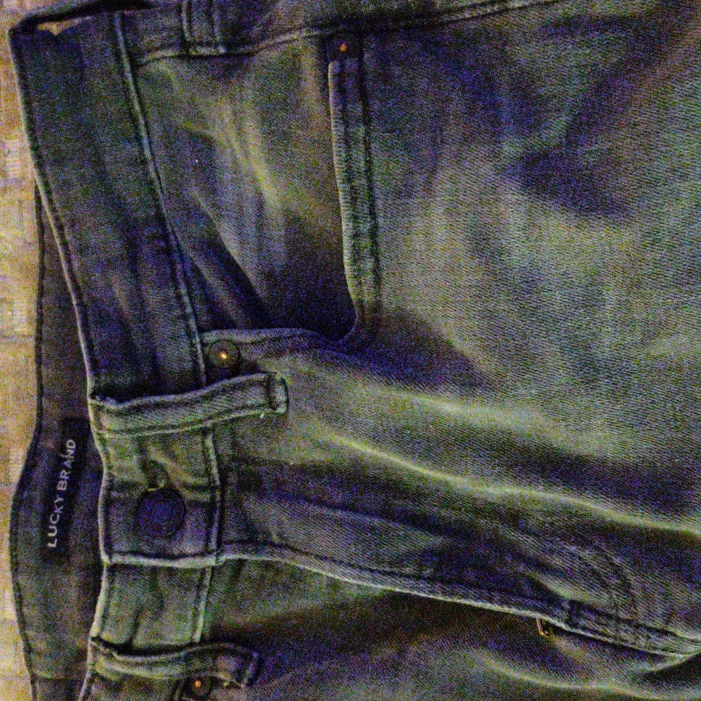 NWOT 28x30 Lucky Brand 105 Slim Taper Skinny Jeans